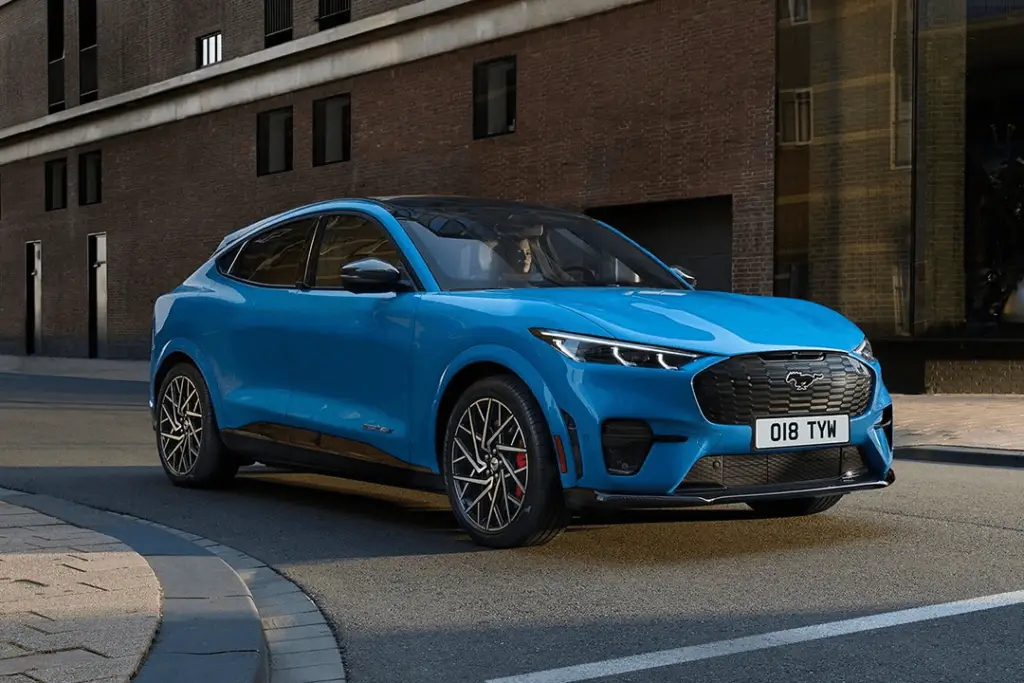 Ford-Mustang-Mach-E-GT-extriör-front