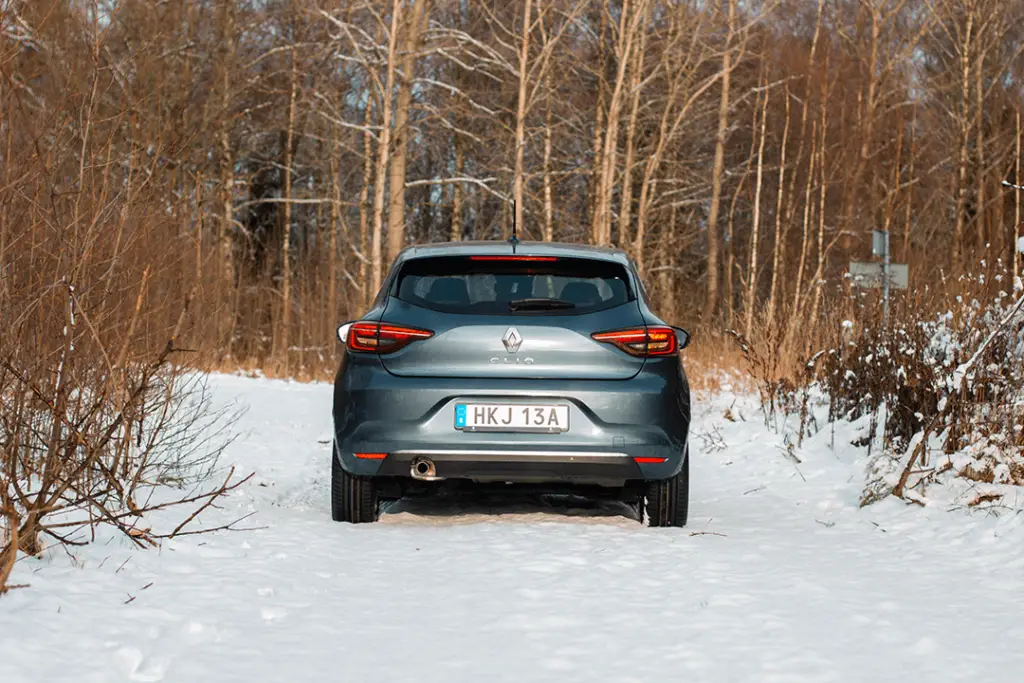 Renault-Clio-back