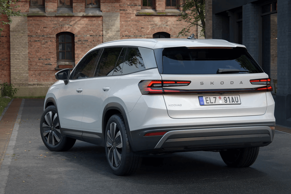 Skoda-Kodiaq-bakifrån