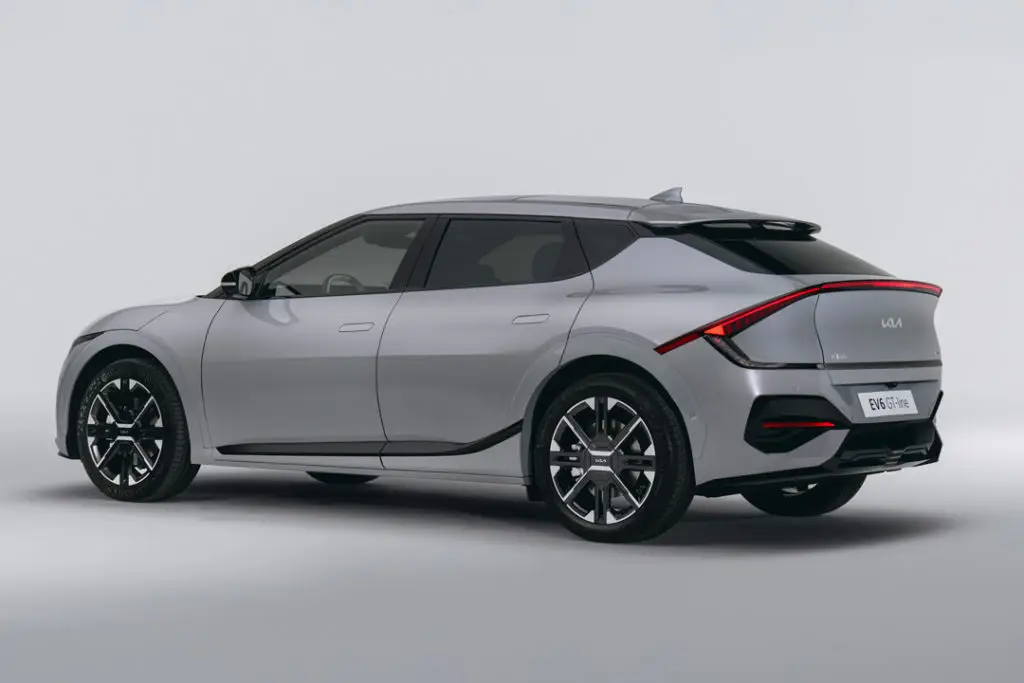 Kia-EV6-Bak-Sida-vänster