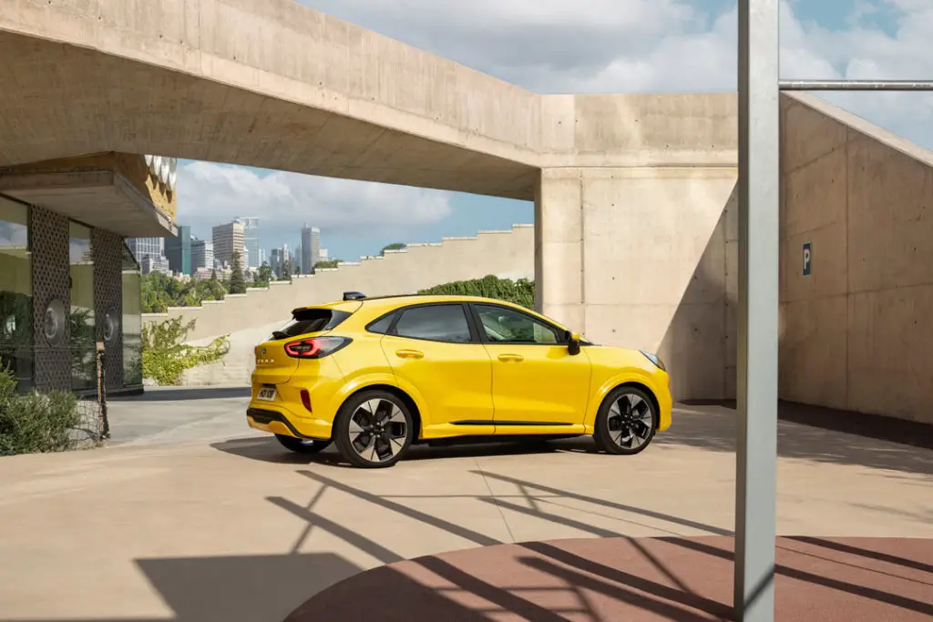 Puma-Gen-E-Bak-Sida-Parkerad