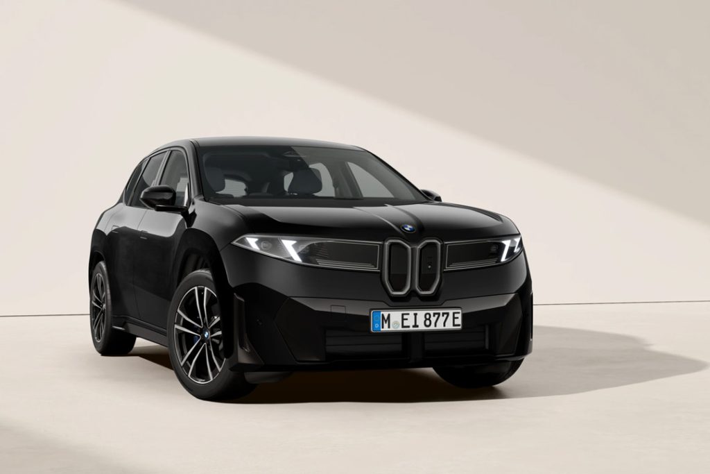 BMW-iX3-M-Sport-Front-Sida