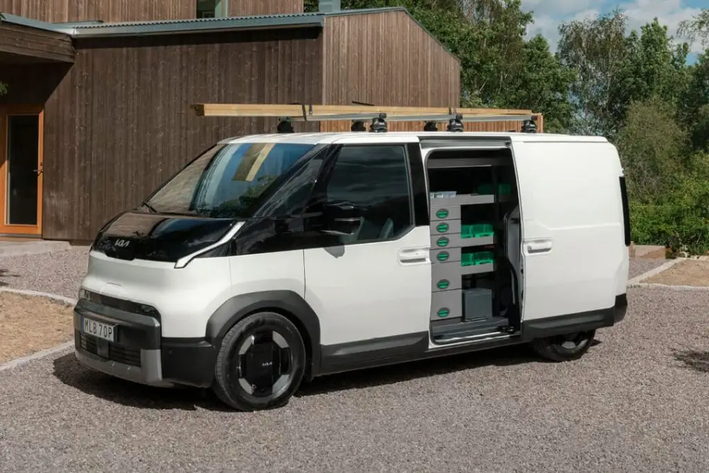 KIA-PV5-Cargo-sidan