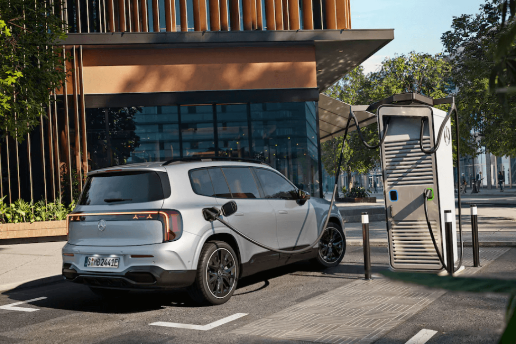 Mercedes-Benz-GLB-electric-charging