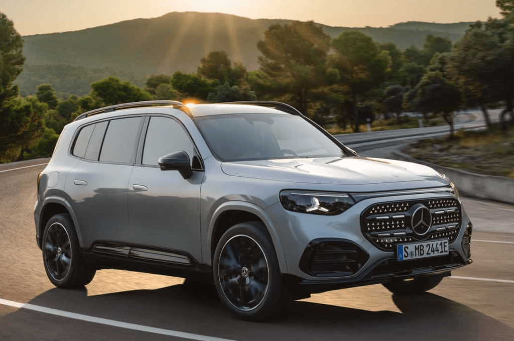 Mercedes-Benz-GLB-electric-front