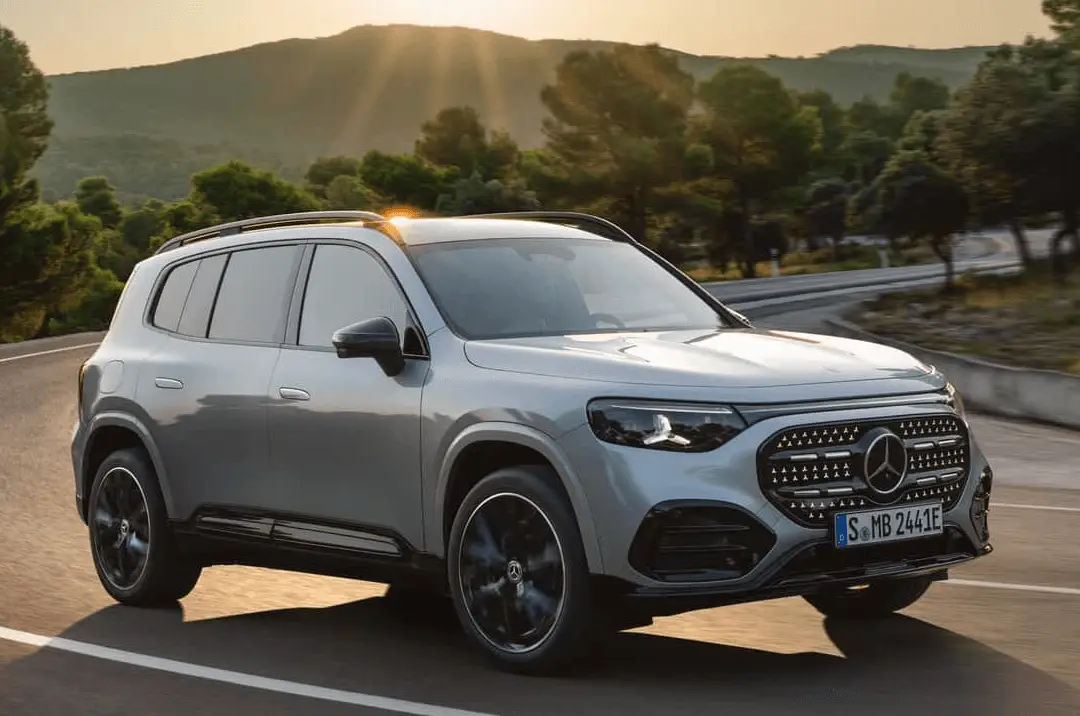 Mercedes-Benz-GLB-electric-front