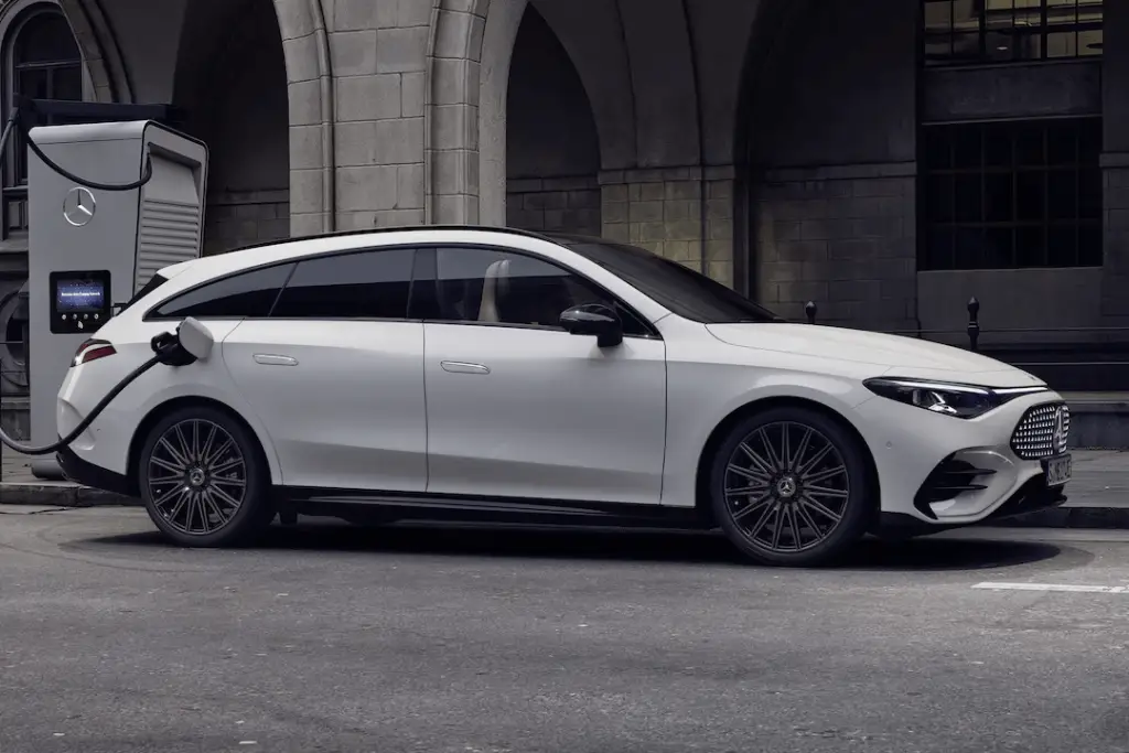 Mercedes-benz-cla-shooting-brake-electric